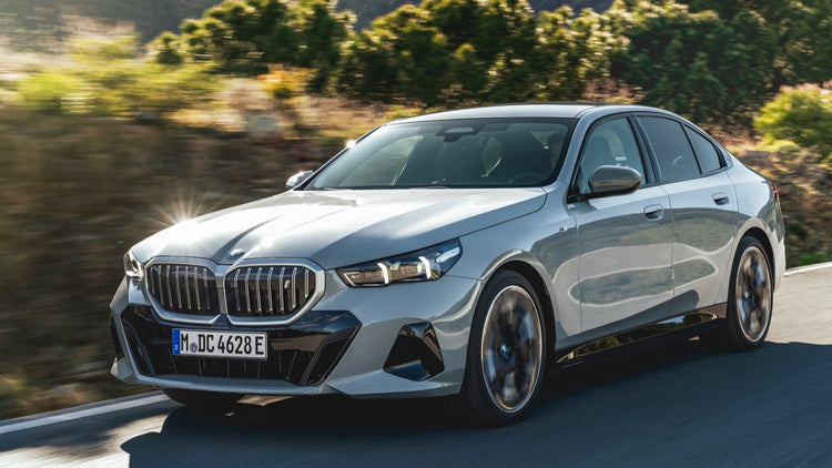 Laadkabel en laadpaal voor BMW i5 – Type 2 – 16A – 3-fase – 11 kW