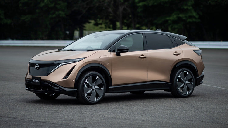Nissan Leaf aangesloten op een laadstation met type 2 laadkabel