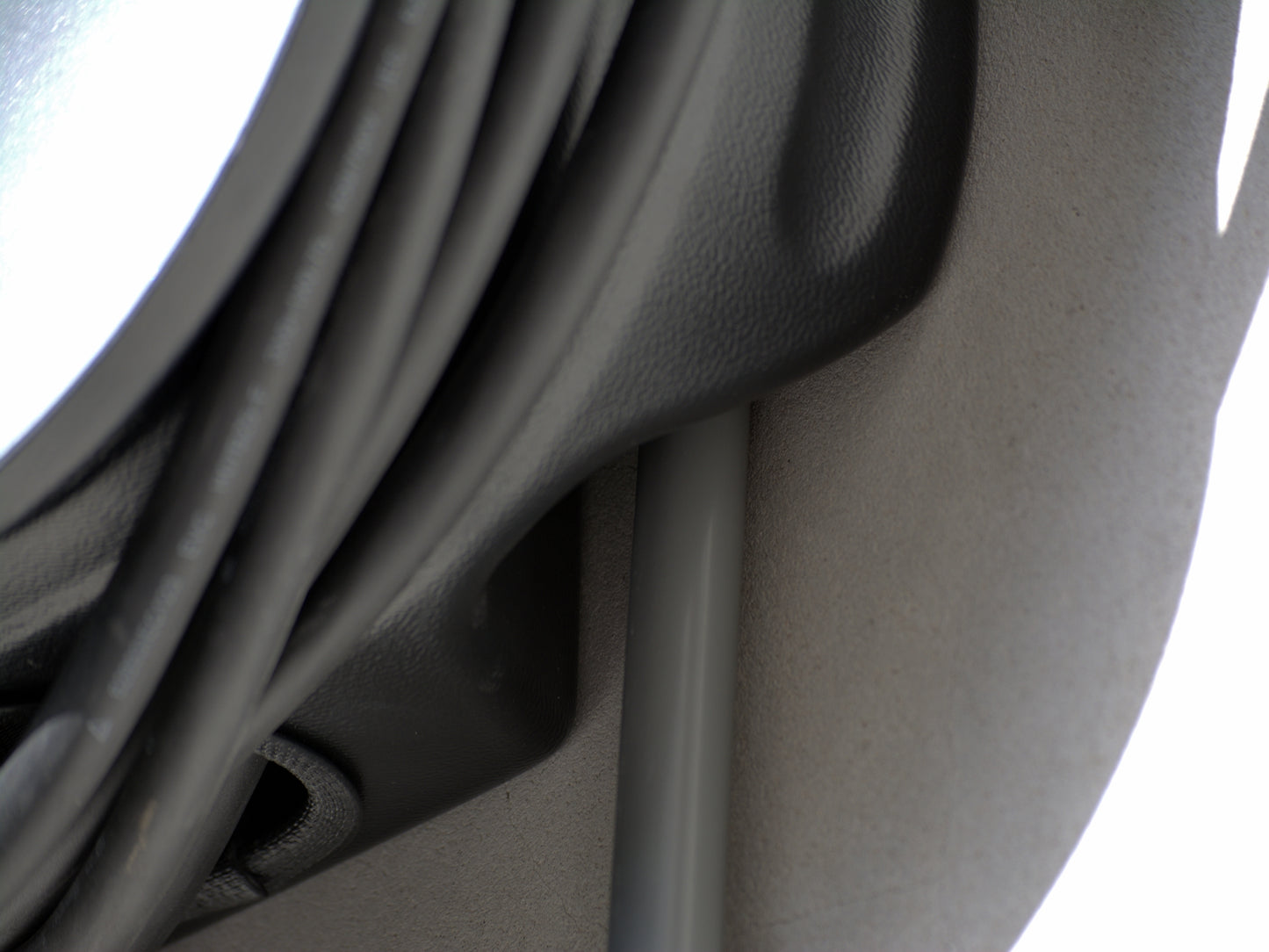 EVshield® PLUS – De Stijlvolle Vaste Laadoplossing voor Krachtstroom Thuisladers