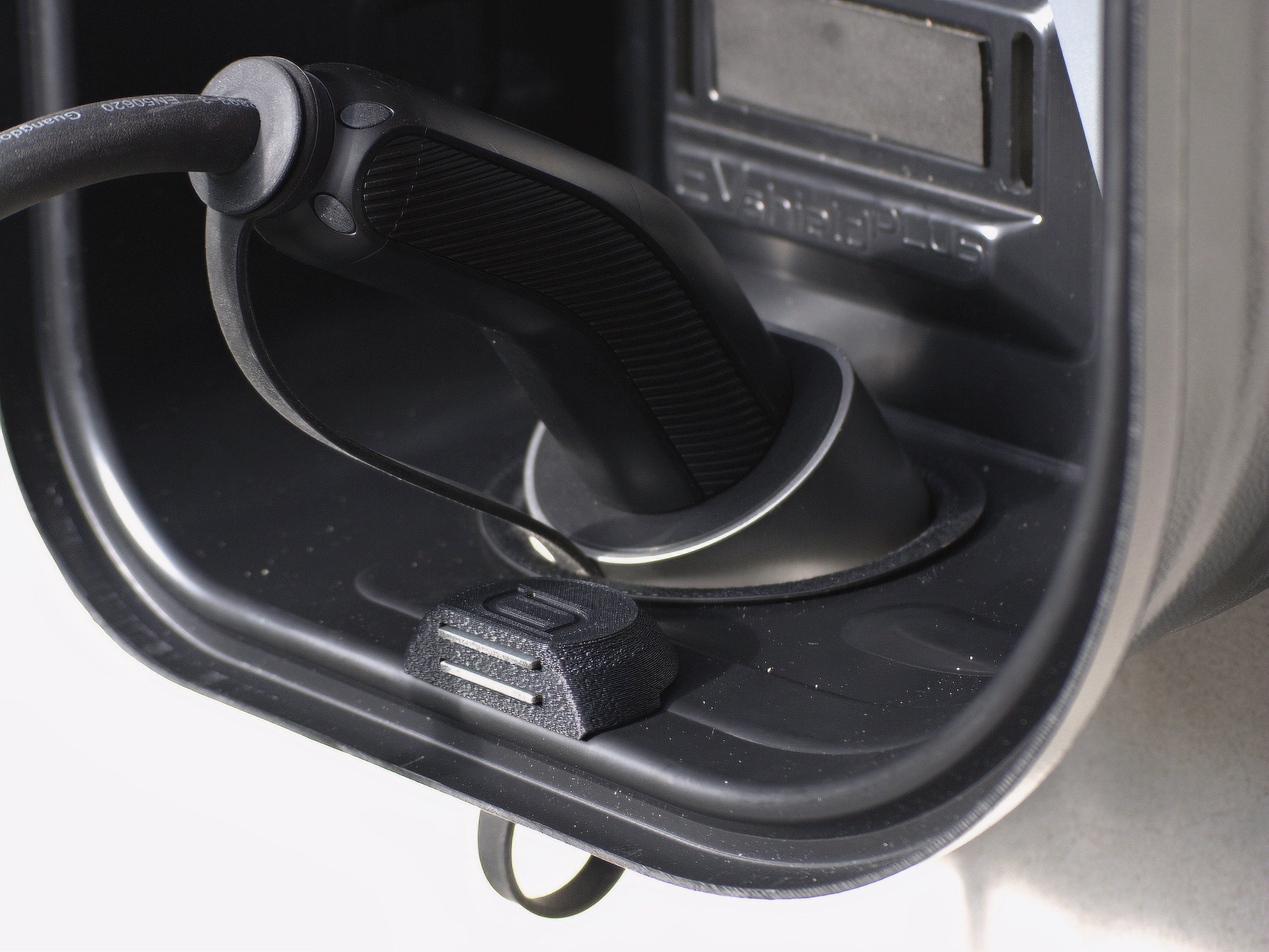 EVshield® PLUS – De Stijlvolle Vaste Laadoplossing voor Krachtstroom Thuisladers